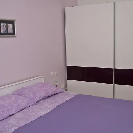 110 Sqm With Swimming Pool In Appartement *