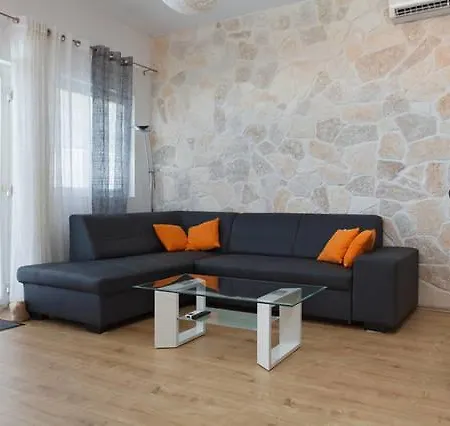 Appartement 110 Sqm With Swimming Pool In