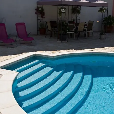 110 Sqm With Swimming Pool In Apartament
